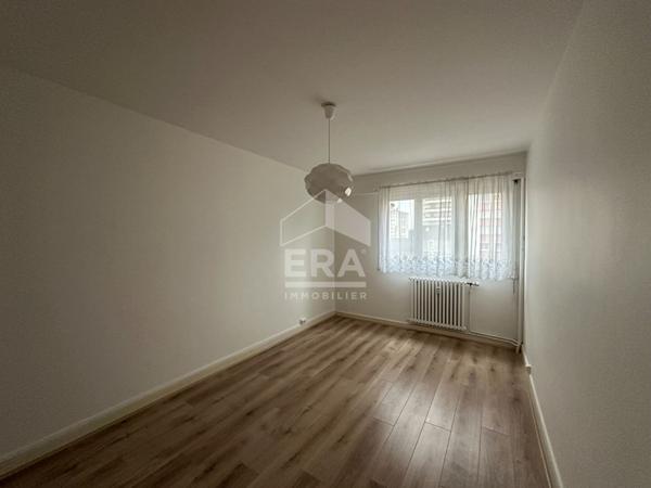 CHATEAUROUX - Secteur Belle-isle - Appartement 85 m² - 3 chs - Balcon - cave