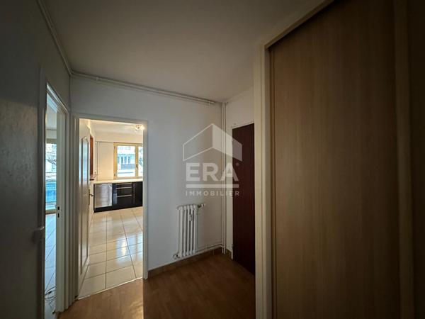 CHATEAUROUX - Secteur Belle-isle - Appartement 85 m² - 3 chs - Balcon - cave