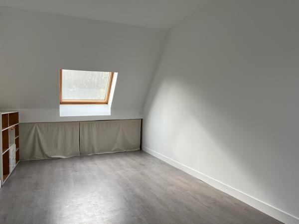 Maison Traditionnelle 130 m2 6 Chambres Terrain  772 m2