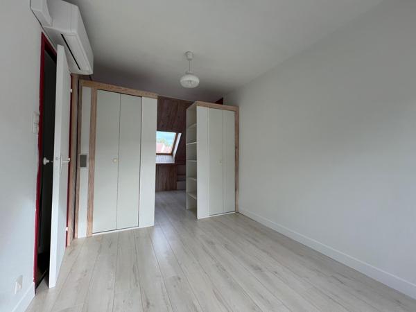 Maison Traditionnelle 130 m2 6 Chambres Terrain  772 m2