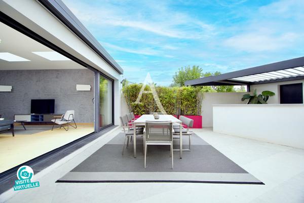 LATTES - VILLA CONTEMPORAINE - 2016 - 175 m² - 5 CHAMBRES - PISCINE TRADITIONNELLE - GARAGE - LOCAL À VÉLOS