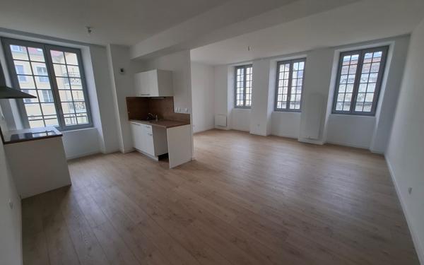 Appartement à louer    4 pièces • 111,54 m2 Compiègne