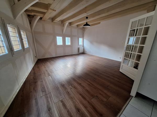 Appartement 2 pièces – 70 m² environ à Vannes (ref : 31110)