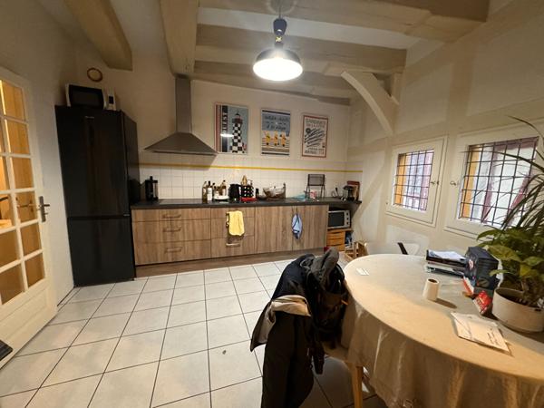 Appartement 2 pièces – 70 m² environ à Vannes (ref : 31110)