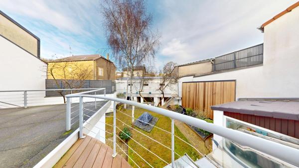 Ensemble immobilier maison d'habitation de prestige et bureaux