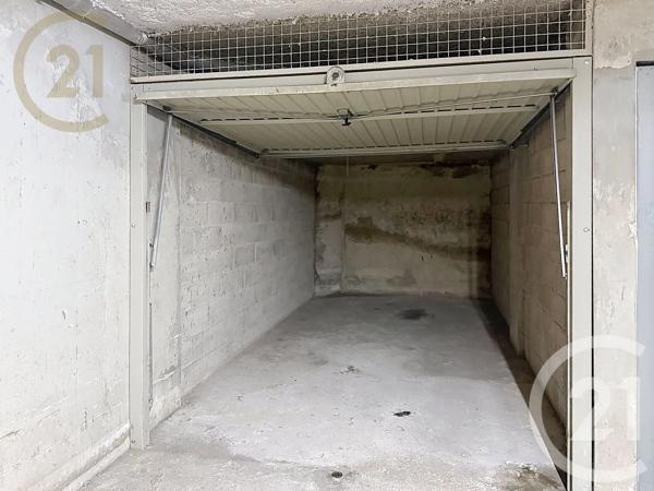 Parking à vendre  26 m 2   MONTPELLIER  - 34