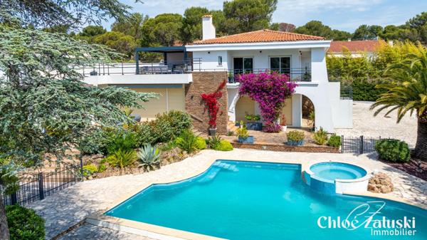 Appartement T3 en toit terrasse avec piscine