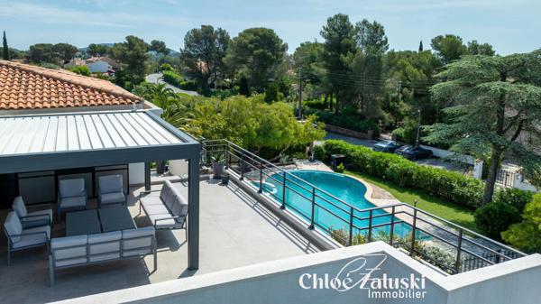 Appartement T3 en toit terrasse avec piscine