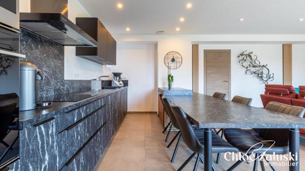 Appartement T3 en toit terrasse avec piscine