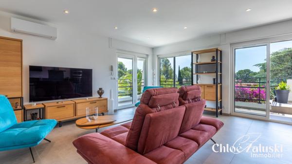 Appartement T3 en toit terrasse avec piscine