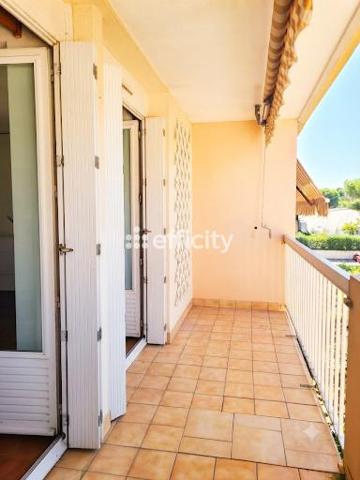 Appartement
         4 pièces
        - 85 m² Exclusivité 199 000 € *