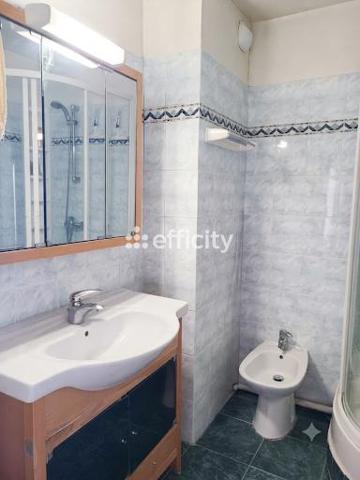 Appartement
         4 pièces
        - 85 m² Exclusivité 199 000 € *