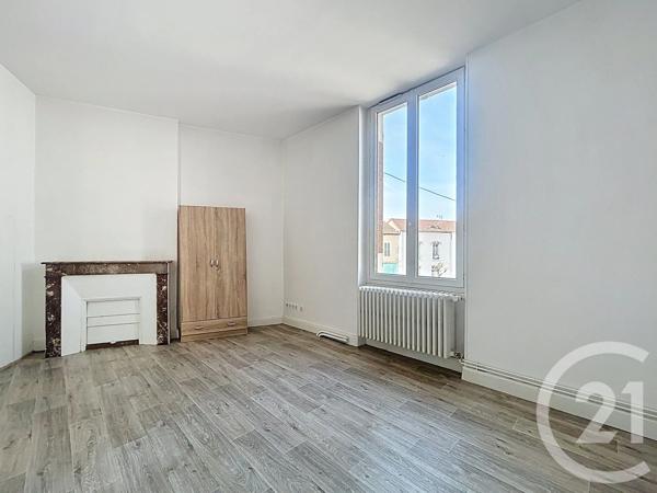 Immeuble à vendre  200 m 2   VARENNES SUR ALLIER  - 03
