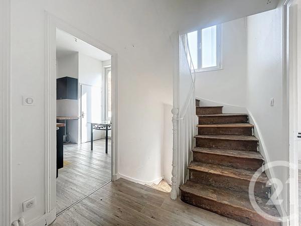 Immeuble à vendre  200 m 2   VARENNES SUR ALLIER  - 03