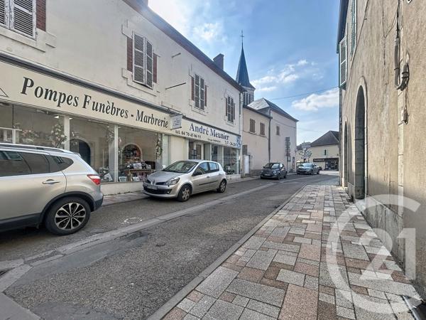 Immeuble à vendre  200 m 2   VARENNES SUR ALLIER  - 03