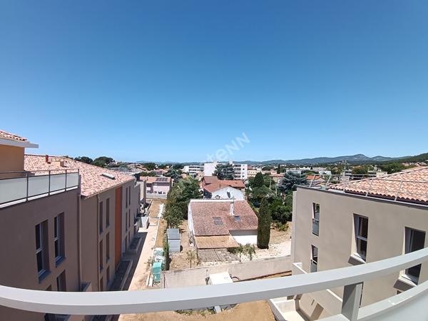 Appartement T4 de 86 m² avec deux terrasses de 23,30 m² et 22 m² et 2 places de parking