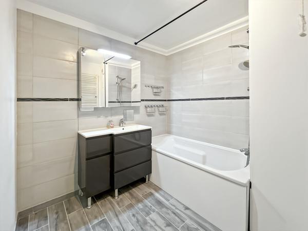 Appartement Vaureal 4 pièce(s) 72 m2