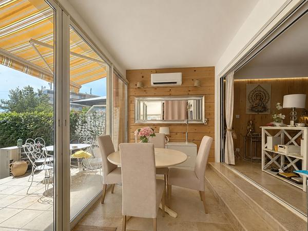 Fréjus Plage ? Magnifique T2 entièrement rénové avec jardin mer a pied