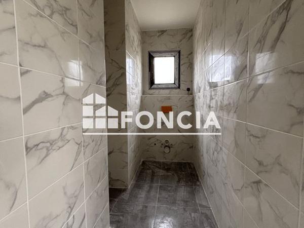 À vendre Maison 5 pièces 165.67 m² - Alixan 26300