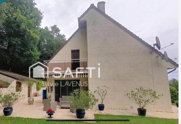 A VAUXBUIN 02, BELLE PROPRIETE DE 147 M2 AVEC SOUS-SOL ET DÉPENDANCE SUR SON PARC ARBORÉ DE 4800 M2.