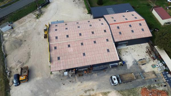 Local industriel ou commercial exceptionnel à Bergerac !