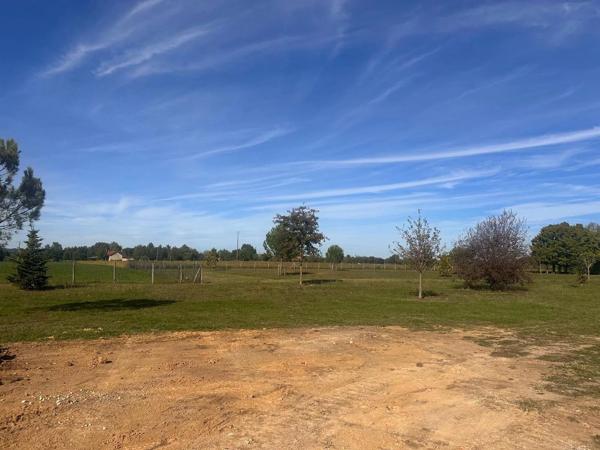 Local industriel ou commercial exceptionnel à Bergerac !