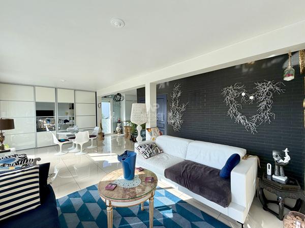 Maison Beauchamp 7 pièce(s) 138 m2 €649 000 ** - Référence 25-3861