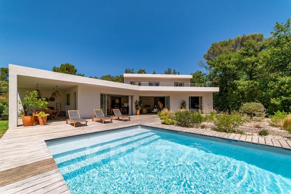 VILLA D'ARCHITECTE AU CALME, VUE DEGAGÉE SECTEUR COUNTRY CLUB