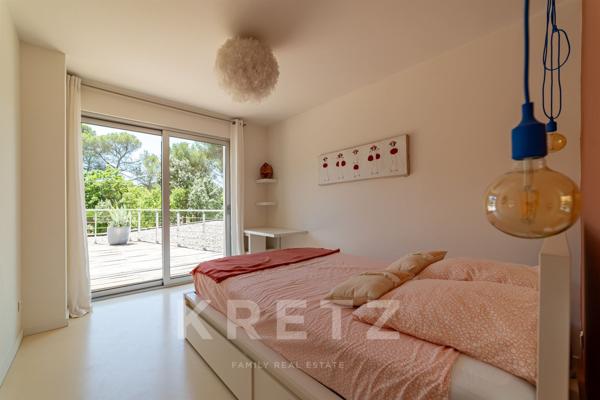 VILLA D'ARCHITECTE AU CALME, VUE DEGAGÉE SECTEUR COUNTRY CLUB