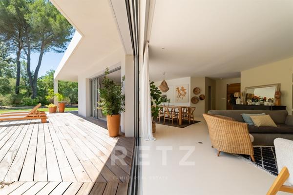 VILLA D'ARCHITECTE AU CALME, VUE DEGAGÉE SECTEUR COUNTRY CLUB