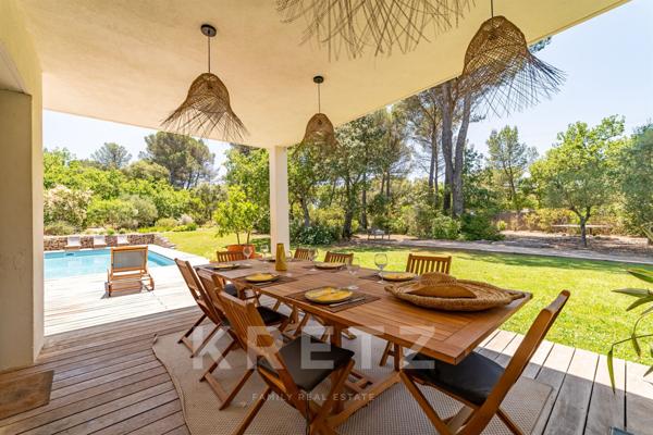 VILLA D'ARCHITECTE AU CALME, VUE DEGAGÉE SECTEUR COUNTRY CLUB