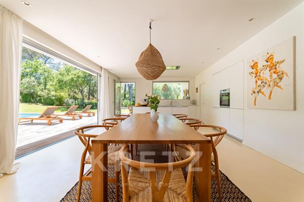 VILLA D'ARCHITECTE AU CALME, VUE DEGAGÉE SECTEUR COUNTRY CLUB