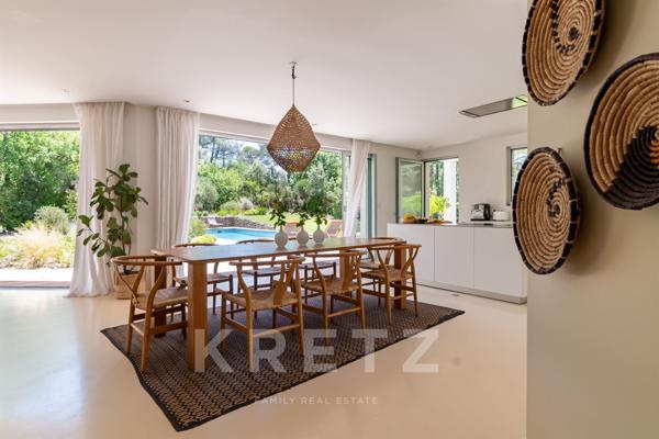 VILLA D'ARCHITECTE AU CALME, VUE DEGAGÉE SECTEUR COUNTRY CLUB