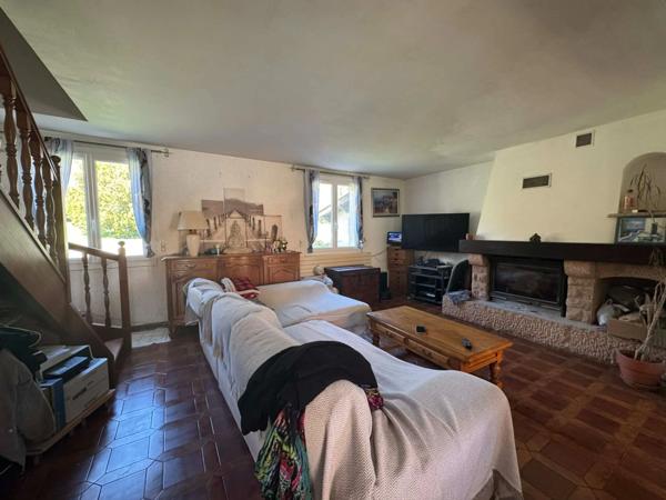 Maison jumelée 141 m² – Piscine – Grand terrain – Excellent DPE B – La Bâtie-Montsaléon