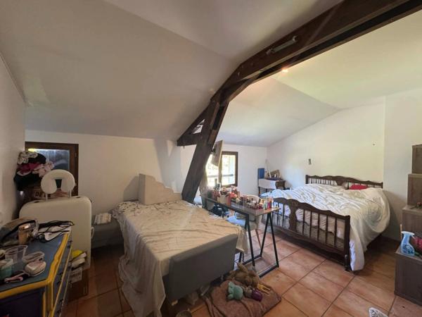 Maison jumelée 141 m² – Piscine – Grand terrain – Excellent DPE B – La Bâtie-Montsaléon