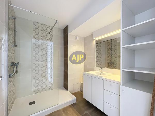 Biens de prestige à vendre Bordeaux : 389 000 € - AJP ACTEA Talence