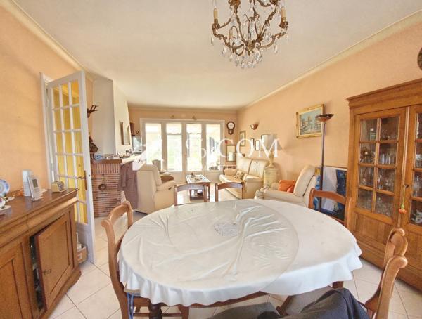 Maison 8 pièce(s) 2 chambre(s) 87 m²