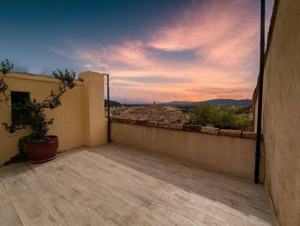 Magnifique T5 + T2 avec terrasses et vue Sainte Victoire