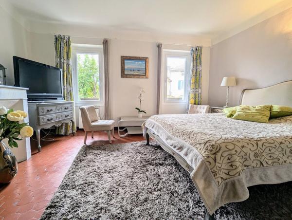 Magnifique T5 + T2 avec terrasses et vue Sainte Victoire