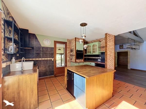 Maison 389 610 € Trélissac 6 p 231 m² DPE C