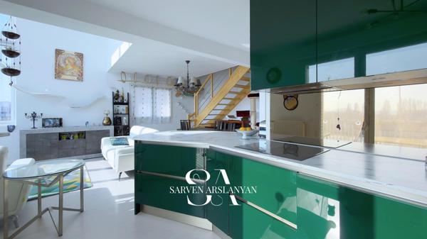 Duplex récent de 102 m² dernier étage, volumes, lumière et vue imprenable !