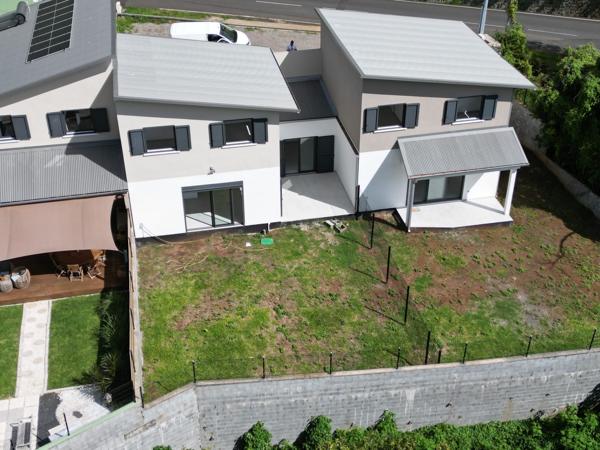 Villa T4 Moderne avec Vue Imprenable – Ravine à Malheur, La Possession