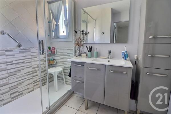 Maison à vendre  3 pièces - 69,82 m 2   FREJUS  - 83
