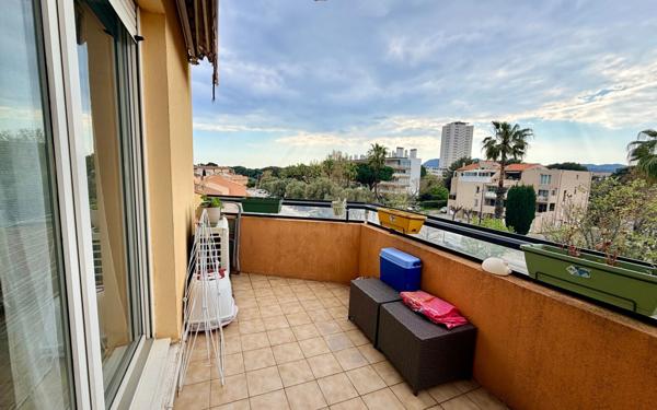Appartement à vendre    3 pièces • 67 m2 La Seyne-sur-Mer