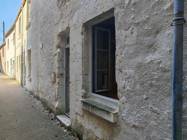 Maison en pierres à rénover – Montlouis-sur-Loire (70 m²)