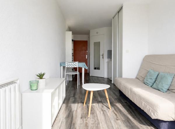 STUDIO « LEGO » STUDIO À VENDRE À VANNES AVEC BALCON & PARKING
