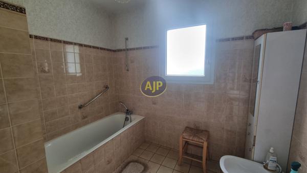 Vente maison Guemene Penfao : 152 250 € - AJP By Marie