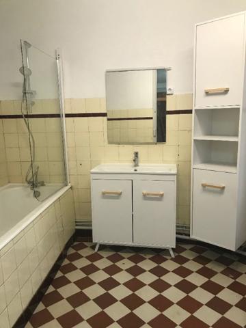 Location : Appartement meublé T2 61m² à BILLERE