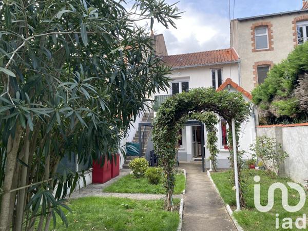 Immeuble à vendre 93 m² Cholet