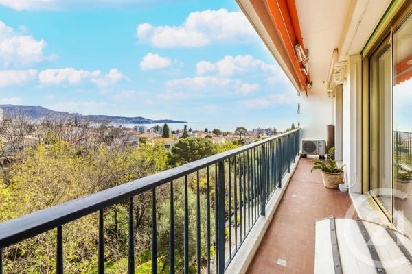 Appartement F2 à vendre  2 pièces - 55,62 m 2   NICE  - 06